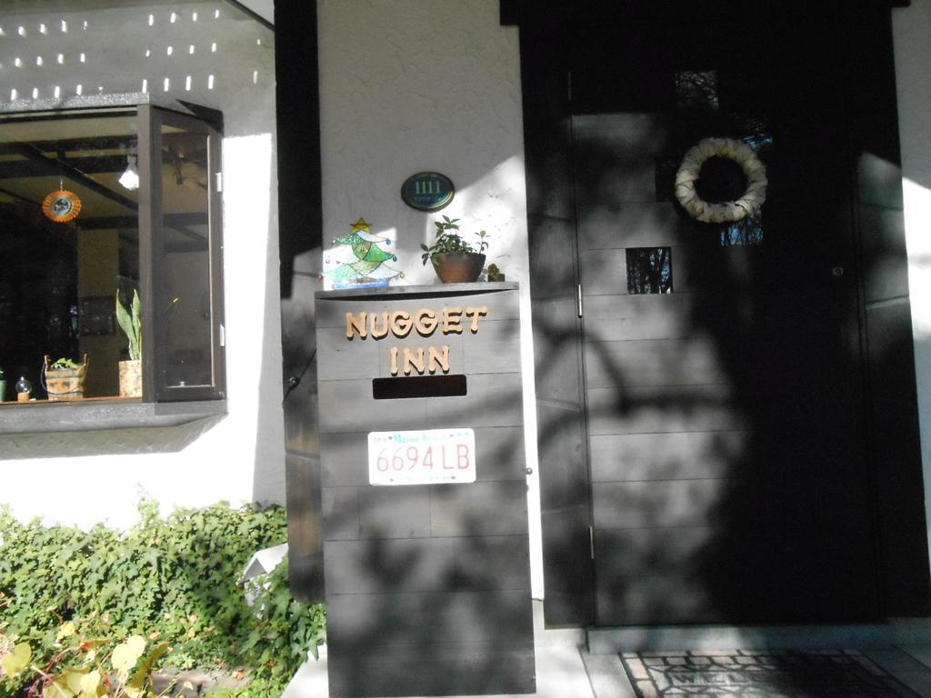 Pension Nugget Inn Hakuba Exterior foto